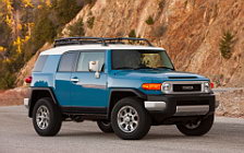   Toyota FJ Cruiser - 2011