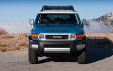   Toyota FJ Cruiser - 2011