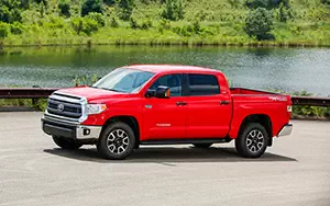   Toyota Tundra CrewMax SR5 TRD - 2014