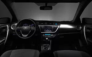   Toyota Auris - 2012