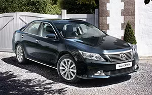   Toyota Camry - 2011