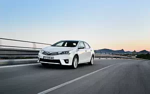   Toyota Corolla - 2013