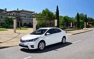   Toyota Corolla - 2013