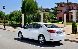   Toyota Corolla - 2013