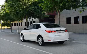   Toyota Corolla - 2013