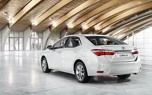   Toyota Corolla - 2013