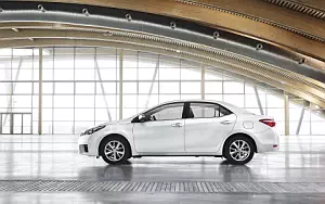   Toyota Corolla - 2013