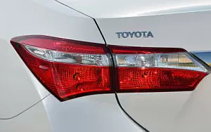   Toyota Corolla - 2013