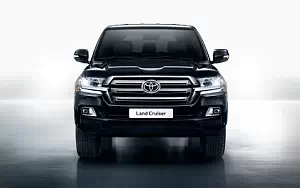   Toyota Land Cruiser 200 - 2015