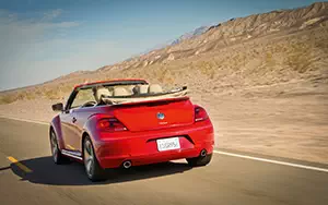   Volkswagen Beetle Cabriolet Turbo US-spec - 2012