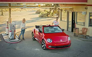   Volkswagen Beetle Cabriolet Turbo US-spec - 2012