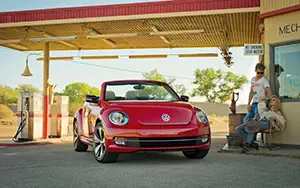   Volkswagen Beetle Cabriolet Turbo US-spec - 2012