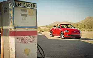   Volkswagen Beetle Cabriolet Turbo US-spec - 2012