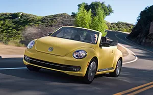   Volkswagen Beetle Cabriolet Turbo US-spec - 2012