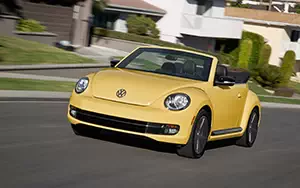   Volkswagen Beetle Cabriolet Turbo US-spec - 2012