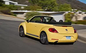   Volkswagen Beetle Cabriolet Turbo US-spec - 2012