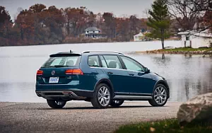   Volkswagen Golf Alltrack US-spec - 2018