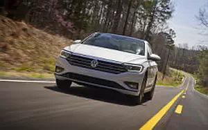   Volkswagen Jetta SEL Premium US-spec - 2018