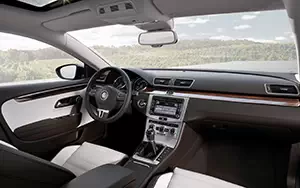   Volkswagen CC - 2012