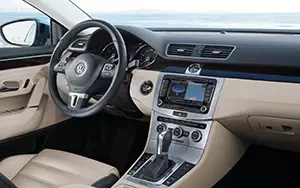   Volkswagen CC - 2012