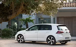   Volkswagen Golf GTI 5door - 2013