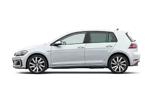   Volkswagen Golf GTE - 2017