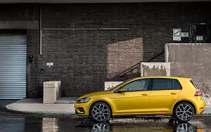   Volkswagen Golf TSI R-Line 5door - 2017