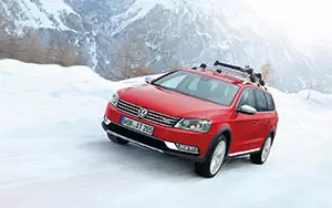   Volkswagen Passat Alltrack - 2012