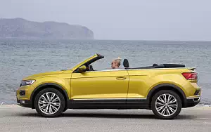   Volkswagen T-Roc Cabriolet (Turmeric Yellow) - 2020