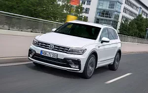   Volkswagen Tiguan R-Line - 2016