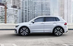   Volkswagen Tiguan R-Line - 2016