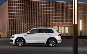   Volkswagen Tiguan R-Line - 2016