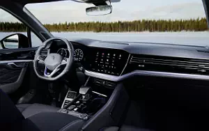   Volkswagen Touareg R eHybrid - 2023