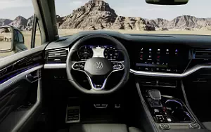   Volkswagen Touareg R eHybrid - 2023