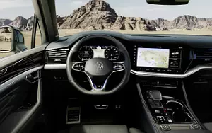   Volkswagen Touareg R eHybrid - 2023