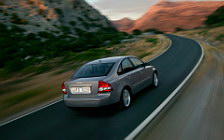   Volvo S40 - 2004