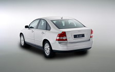   Volvo S40 - 2004