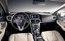   Volvo V40 - 2013