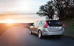   Volvo V60 Plug-in-Hybrid - 2013