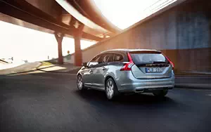   Volvo V60 Plug-in-Hybrid - 2013