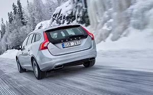   Volvo V60 Plug-in-Hybrid - 2013