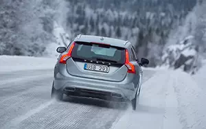   Volvo V60 Plug-in-Hybrid - 2013