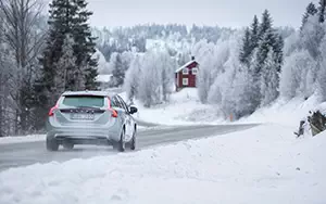   Volvo V60 Plug-in-Hybrid - 2013