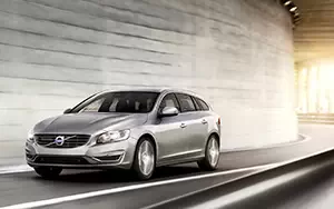   Volvo V60 - 2014