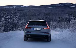   Volvo V60 T5 Cross Country - 2019