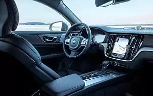   Volvo V60 T5 Cross Country - 2019