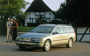   Volvo V70 - 2001