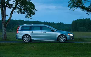   Volvo V70 D5 - 2014