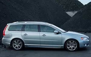   Volvo V70 D5 - 2014