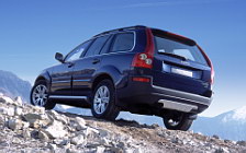   Volvo XC90 - 2003